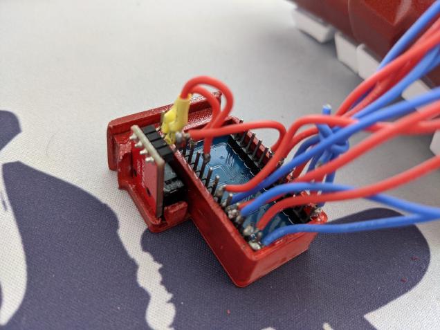 Arduino Pro Micro, TRRS breakout in a tray
